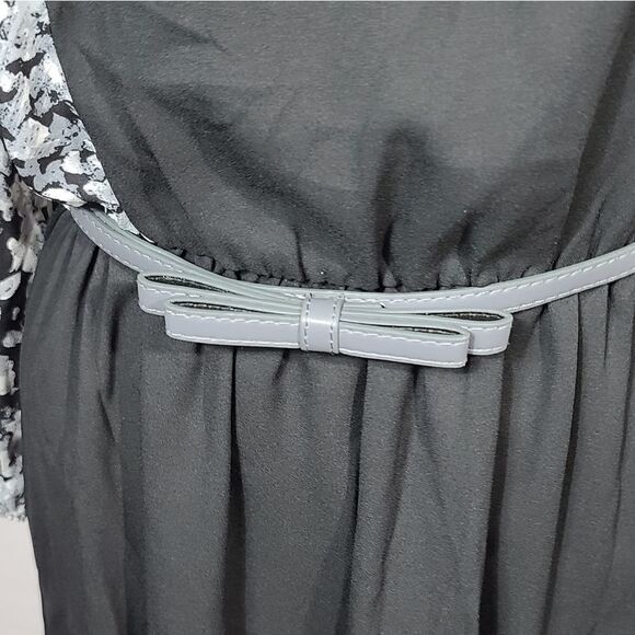 Black flower sleeve with belt women's dress - Picture 11 of 11